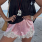 🩳 JETZT 50 % RABATT! ✨ Shorts mit Satin-Spitzenbesatz – Lässiger Sommer-Chic – Weich, atmungsaktiv und perfekt zum Entspannen oder für den Look vom Strand in die Bar 🌿